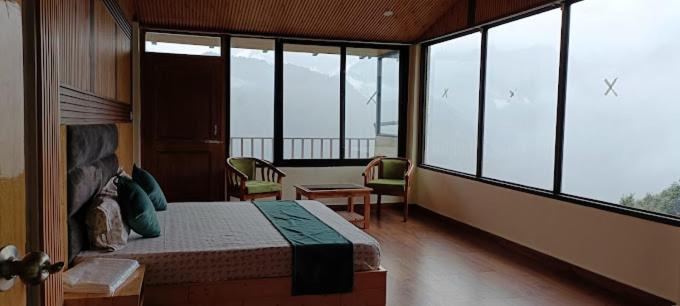 Starry Sky Hotel Joshimath Ngoại thất bức ảnh