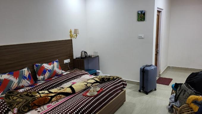 Starry Sky Hotel Joshimath Ngoại thất bức ảnh