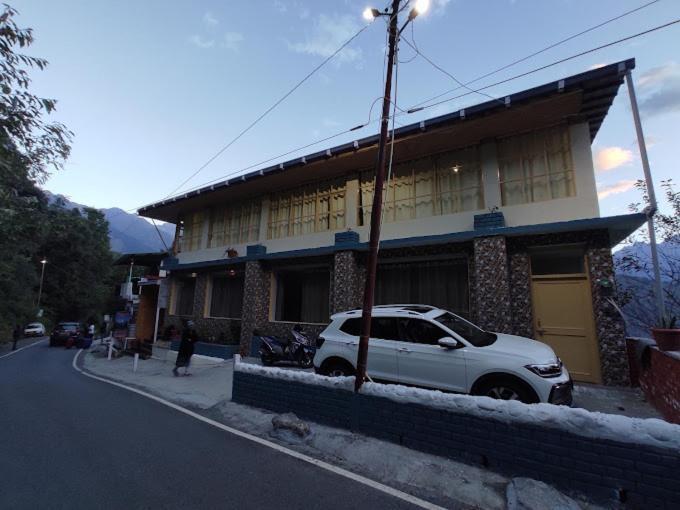Starry Sky Hotel Joshimath Ngoại thất bức ảnh