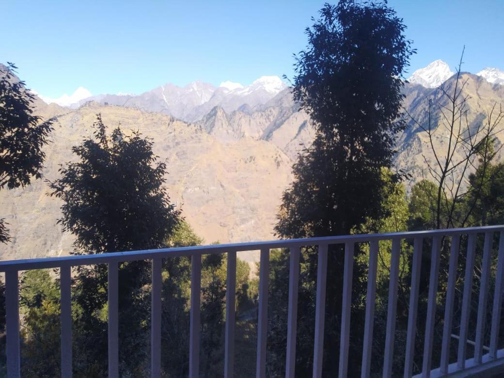 Starry Sky Hotel Joshimath Ngoại thất bức ảnh